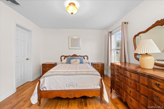1 S Lynn Street, Warwick, NY 10990
