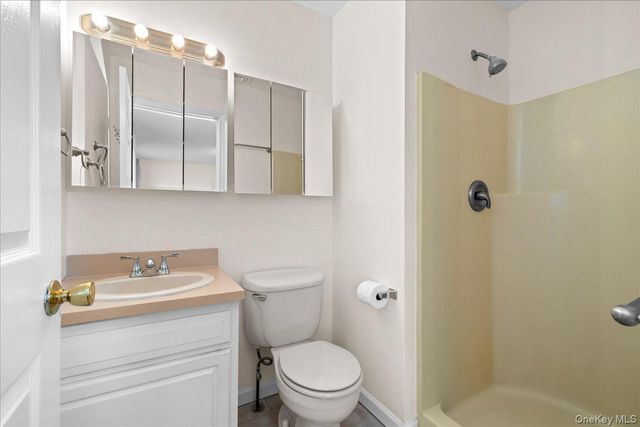 1 S Lynn Street, Warwick, NY 10990