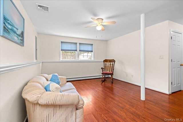 1 S Lynn Street, Warwick, NY 10990