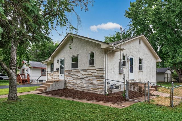 1225 43rd Avenue NE, Columbia Heights, MN 55421