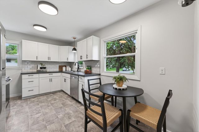 1225 43rd Avenue NE, Columbia Heights, MN 55421