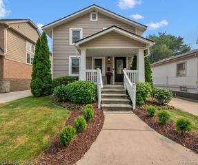 1364 Humphrey Avenue, Birmingham, MI 48009