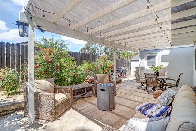 22825 Rumble, Lake Forest (el Toro), CA 92630