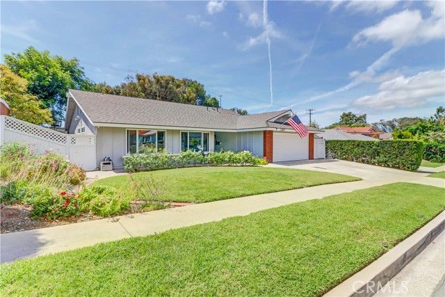 22825 Rumble, Lake Forest (el Toro), CA 92630
