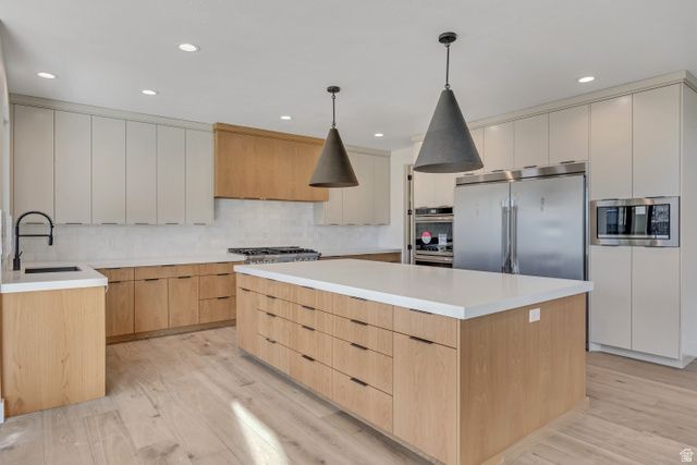 13084 S JJ FARMS LN, Herriman, UT 84096