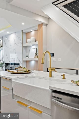 513 SALMON ST, Philadelphia, PA 19125