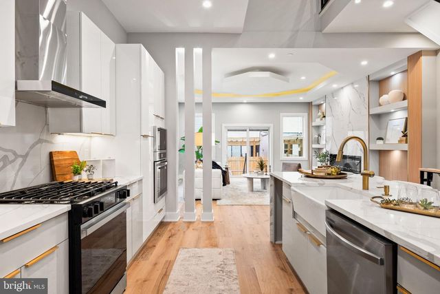 513 SALMON ST, Philadelphia, PA 19125