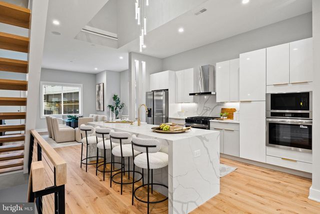 513 SALMON ST, Philadelphia, PA 19125