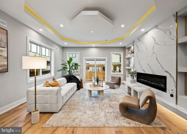 513 SALMON ST, Philadelphia, PA 19125