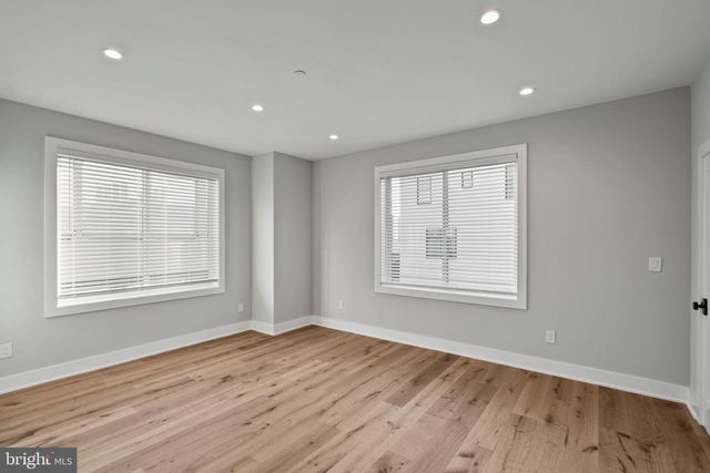 513 SALMON ST, Philadelphia, PA 19125