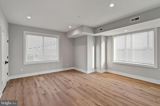 513 SALMON ST, Philadelphia, PA 19125