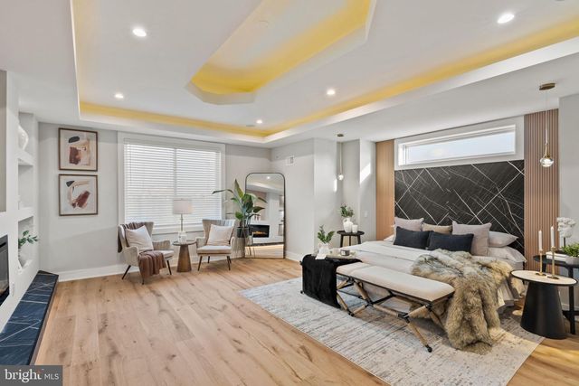 513 SALMON ST, Philadelphia, PA 19125