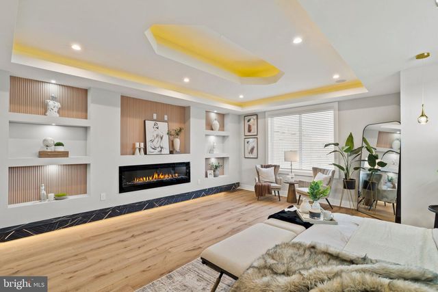 513 SALMON ST, Philadelphia, PA 19125