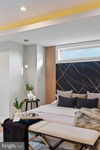 513 SALMON ST, Philadelphia, PA 19125