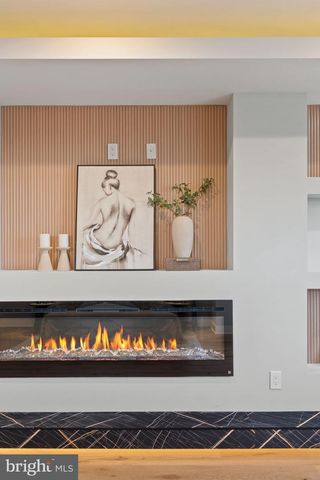 513 SALMON ST, Philadelphia, PA 19125