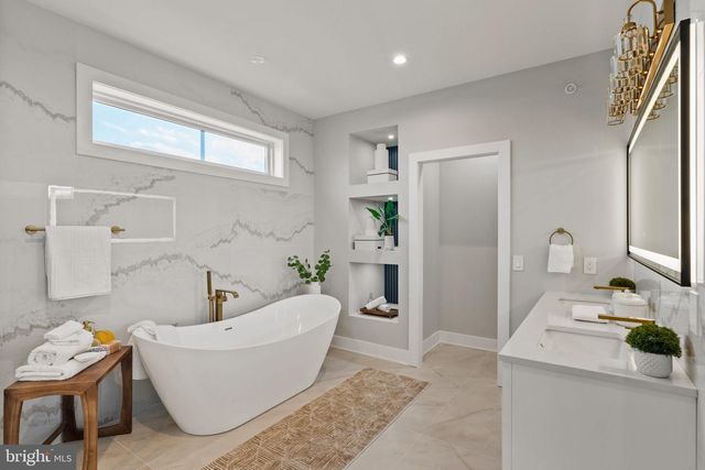 513 SALMON ST, Philadelphia, PA 19125