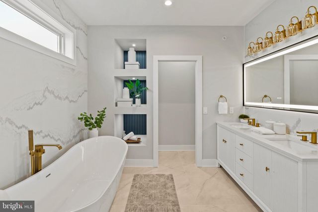 513 SALMON ST, Philadelphia, PA 19125