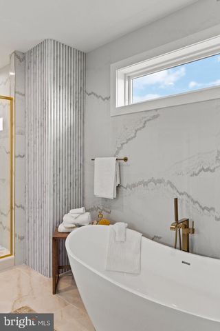 513 SALMON ST, Philadelphia, PA 19125