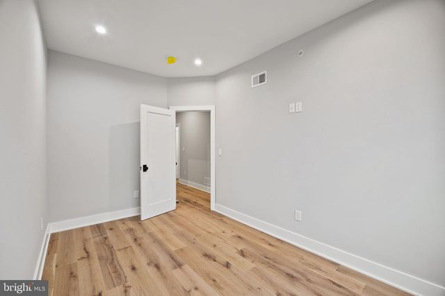 513 SALMON ST, Philadelphia, PA 19125