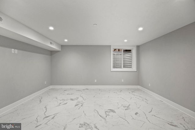 513 SALMON ST, Philadelphia, PA 19125