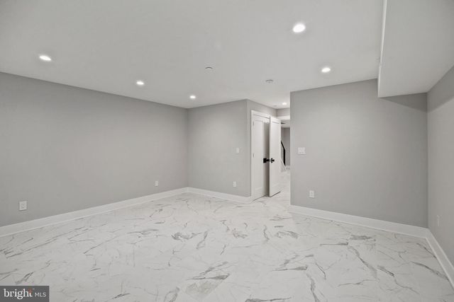 513 SALMON ST, Philadelphia, PA 19125