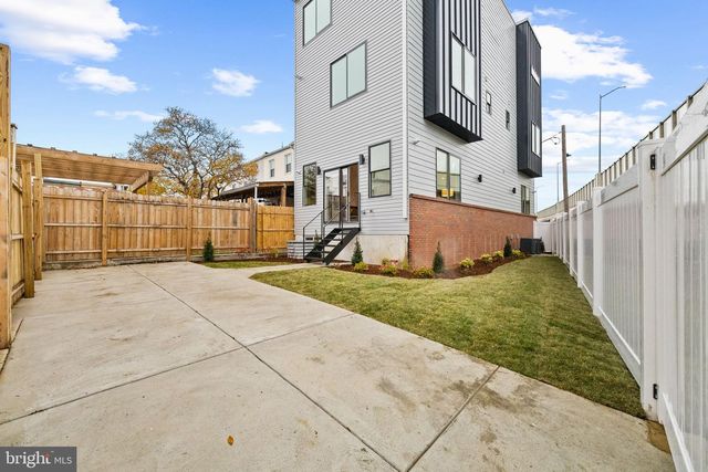 513 SALMON ST, Philadelphia, PA 19125