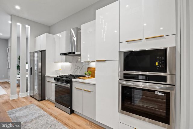 513 SALMON ST, Philadelphia, PA 19125