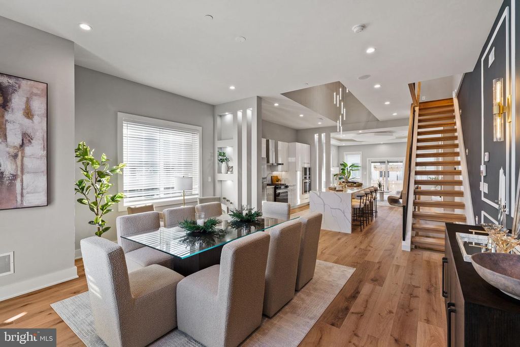 513 SALMON ST, Philadelphia, PA 19125