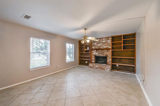 16602 Quail Dale Drive, Houston, TX 77489