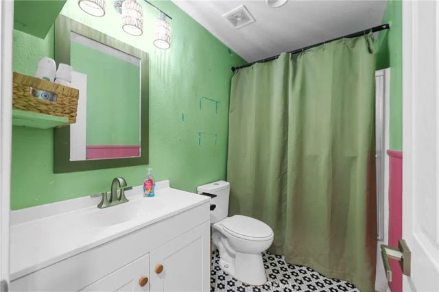 11672 Dos Palmas, Victorville, CA 92392