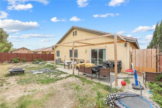 11672 Dos Palmas, Victorville, CA 92392