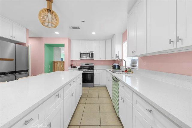 11672 Dos Palmas, Victorville, CA 92392