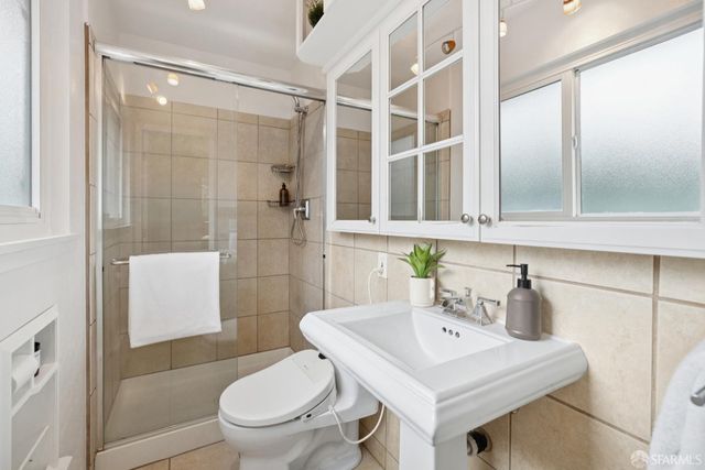 18 Alviso Court, Pacifica, CA 94044