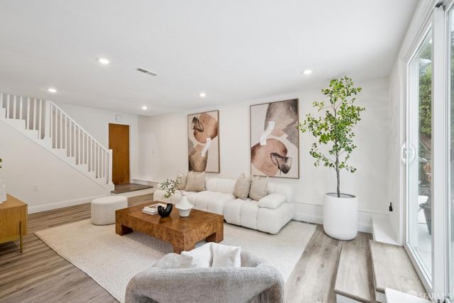 18 Alviso Court, Pacifica, CA 94044