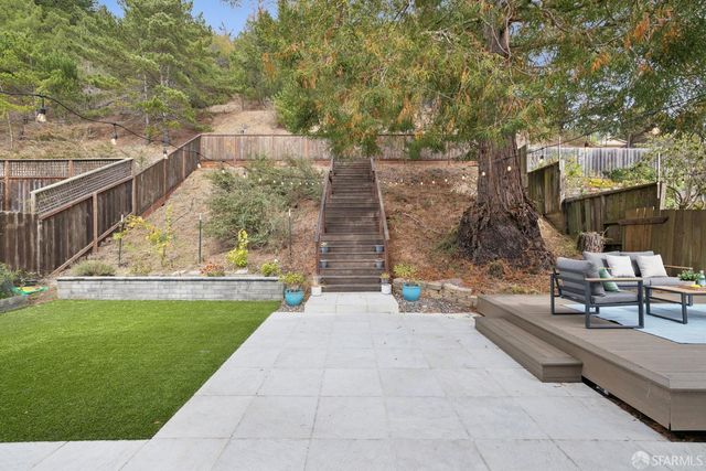 18 Alviso Court, Pacifica, CA 94044