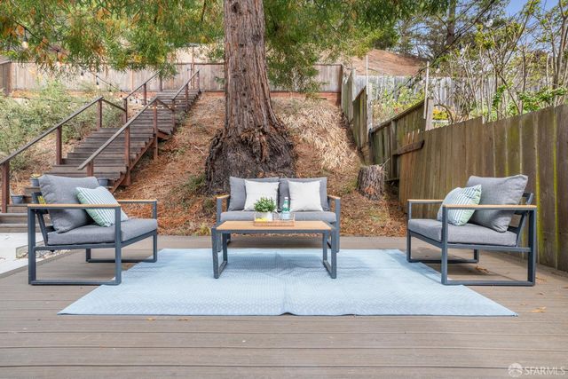 18 Alviso Court, Pacifica, CA 94044
