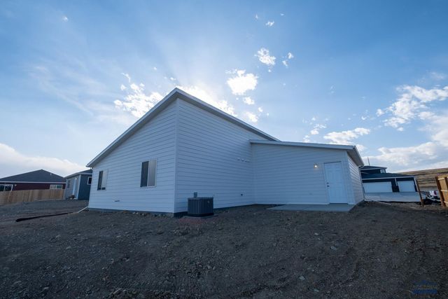 318 N VALLEY DR, Rapid City, SD 57703