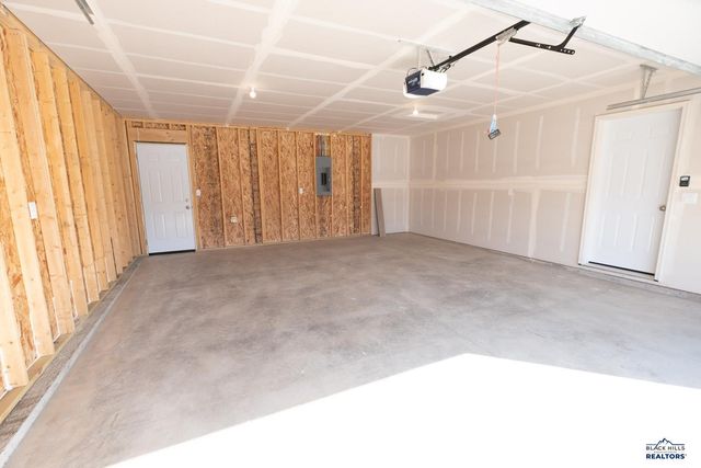 318 N VALLEY DR, Rapid City, SD 57703