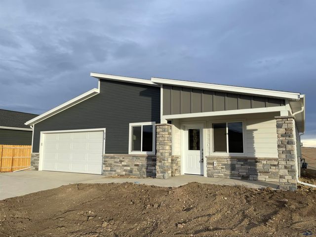 318 N VALLEY DR, Rapid City, SD 57703