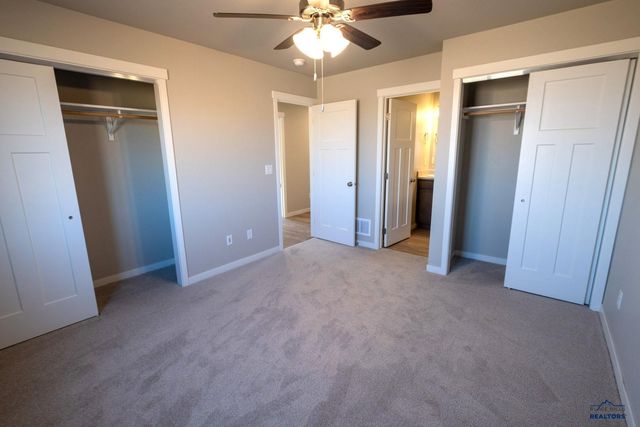 318 N VALLEY DR, Rapid City, SD 57703