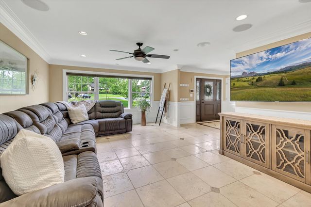 7 Sorrel Court, Lemont, IL 60439