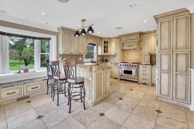 7 Sorrel Court, Lemont, IL 60439