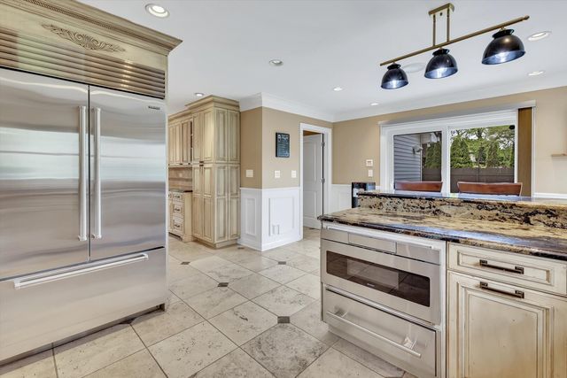 7 Sorrel Court, Lemont, IL 60439