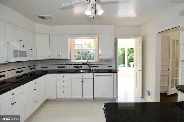 7109 RADNOR RD, Bethesda, MD 20817