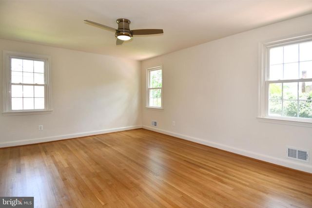 7109 RADNOR RD, Bethesda, MD 20817