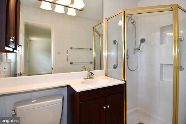 7109 RADNOR RD, Bethesda, MD 20817