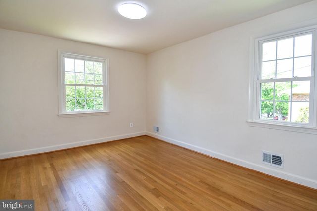 7109 RADNOR RD, Bethesda, MD 20817