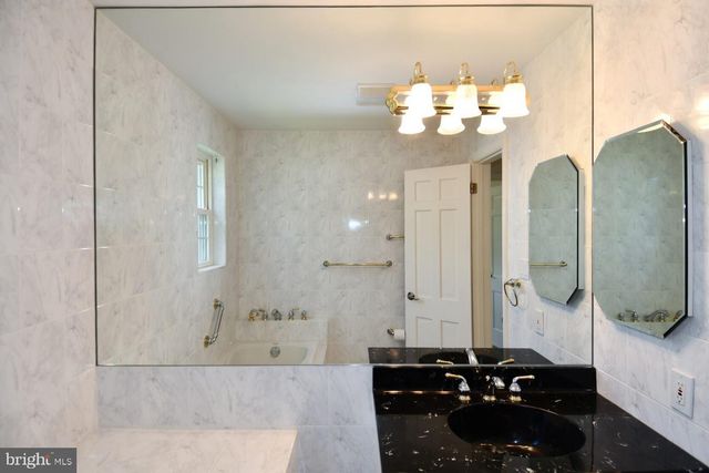7109 RADNOR RD, Bethesda, MD 20817
