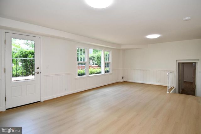 7109 RADNOR RD, Bethesda, MD 20817