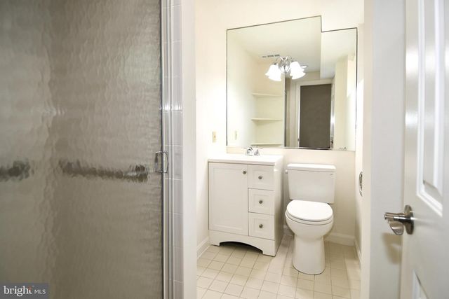 7109 RADNOR RD, Bethesda, MD 20817